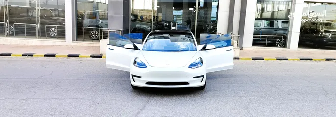  3 تيسلا 2022 model 3 فحص كامل اوتوسكور +B بدون ملاحظات بودي (كرت ابيض) بحالة الوكالة بسعر لقطة ومحرووق