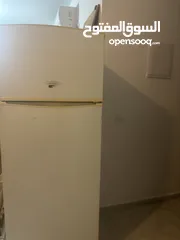  1 ثلاجة للبيع