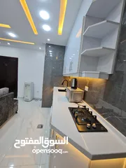  7 شقة مفروشه فخمه للايجار (عائلات فقط )