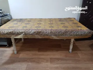  1 Full Size Wooden TABLE