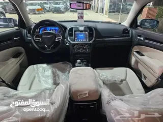  7 كرايسلر 300 لمتد 2023 متوفر رصاصى و ابيض ( يوجد اقساط )