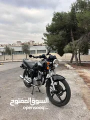  4 ( Suzuki en125  model 2022 ) بحالة الوكالة بسعر 1000 دينار