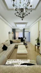  8 شقه طابق اول مع حديقه واسعه للبيع ابو نصير / مقابل الكليه البحريه