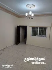  5 شقه فارغه في الحاج حسن مساحه 110مترر طابق ثالث