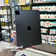  4 iPad Pro 11" 256G WiFi With Apple Pencil    بطارية 87%2 بحالة ممتازة