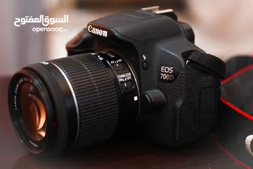  1 كاميرا كانون 700d مع عدسة 18-55stm