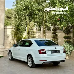  6 سكودا اوكتافيا صالون 2018
