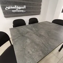  2 طاولة مع أربع كراسي بجودة عاليه للبيع
