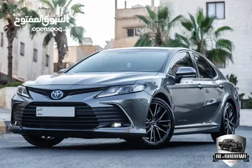  1 Toyota Camry Gle 2023  السيارة بحالة ممتازة جدا و قطعت مسافة 70,000 كيلو متر