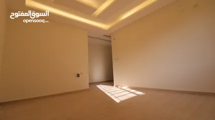  28 شقة شبه أرضي مساحة (190م) داخلي (100م) خارجي للبيع في أرقى مناطق ام حجير شفا بدران