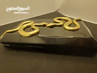  17 حقيبة كلاتش من ماركة كيليان ذا تمبتريس سوداء وراقيه ،Black Clutch The Temptress by Kilian