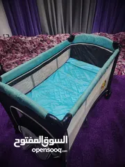  1 تخت بيبي وكوت سياره مستعمل
