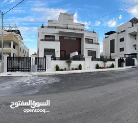  1 فيلا عصرية 4 طوابق /مصعد خاص