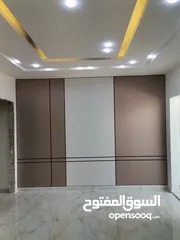  11 شقق 170م+205م للبيع على شارع البترا شرق اربد مول قراند وكازيه الرجوب