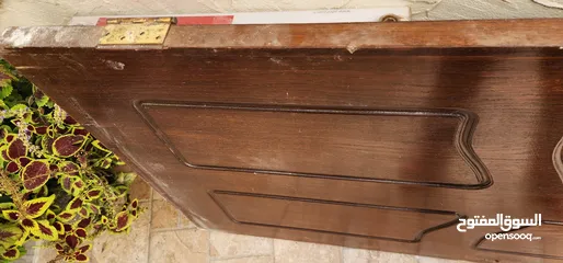  2 باب خشب خارجي عدد 2 ثقيل جدا خشب لون بني بحالة ممتازة  بدون حلق عرض (90)سم طول ب مترين (2متر) و 10