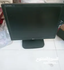  1 شاشة كمبيوتر نوع LG  حجم 17 بوصة