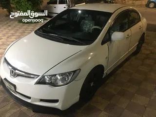  2 سيفيك بحالة ممتزة بنزين اصىي وارد خليجي