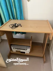  2 طاوله مكتبيه