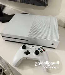  1 Xbox one s نظيف جدا