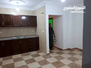  2 شقة أرضية قرب جامعة اليرموك