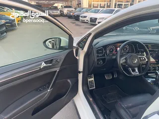  7 Volkswagen Golf 4V gcc 2018