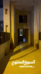  28 شقه بمدخل مستقل فاخره ومميزه  طابق ارضي مجمع عمان جديد