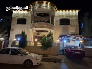  11 عماره للبيع مكونه من طابقين واجهات حجر وتراس مع نظام طاقه شمسية