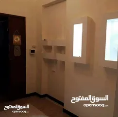  4 شقة على الرئيسي مباشرة بشارع عمر المختار
