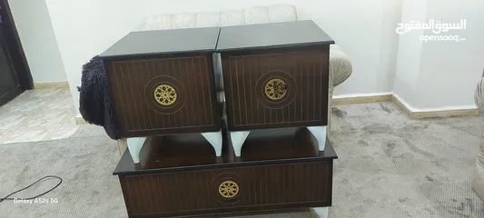  2 طاولات للبيع