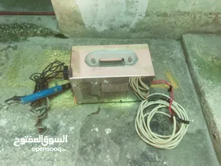  9 متاح ماكينه لحام كاملة الاصليه وزنها 25 كيلو مستعملة تب نضافة للبيع اقرء الوصف