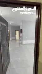  11 للايجار شقة مفروشة وشقة بدون عفش بنفس العمارة ط1