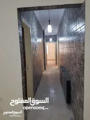  13 شقه فارغه للايجار في شارع الجامعه 140 م