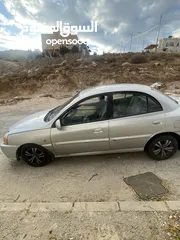  2 كيا ريو 2003