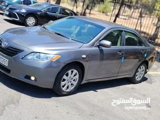  11 تويوتا كامري 2008 بنزين أصلي السيارة نخب لا ينقصها شيء خلفي جيد بسعر 5500 دينار ترخيص سنه كامله دهان