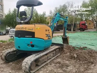  3 حفارة جرافة صغيرة