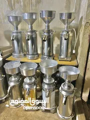  32 ماكنات طحن قهوة بحال الوكالة ، أنواع مختلفه احجام مختلفه ، حجر جديد بحال المصنع -من حجر 8 لحجر 14