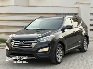  4 Santafe sport 2014 بلون مميز