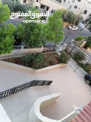  4 منزل مستقل للبيع الجبيهة/ دوار المنهل- للبيع المستعجل في منطقة هادئة وجيران محترمين حدائق وساحات