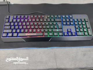  5 كيبورد جيمنج اسود مضيء سريع.