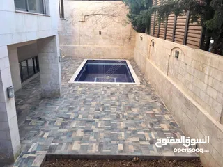  3 فيلا مستقلة و مميزة للبيع في عبدون مع مسبح خاص و حديقة