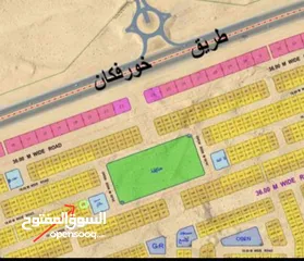  1 ارض زاوية بموقع مميز في المطرق مقابل المسجد والحديقة . 3610قدم مربع