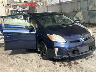  3 بريوس 2013 بطارية مركزية عمرها 3 سنين فحص البطارية ممتاز 2 جيد امامي