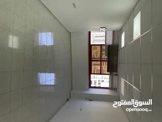  23 مكتب واسع وسط مدينة رام الله للايجار