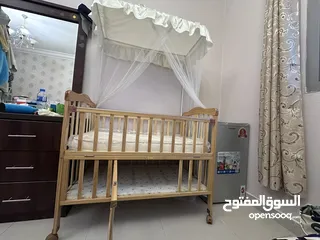  4 سرير اطفال للبيع
