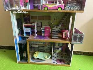  4 Wooden doll house