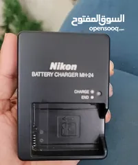  8 كاميرا نيكون D5200 مع عدستين(18-55)mm  و (55-200)mm