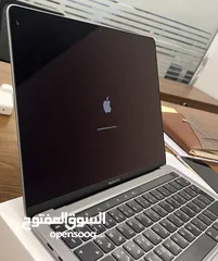  2 للبيع مثل الجديد MacBook Pro M2 2022