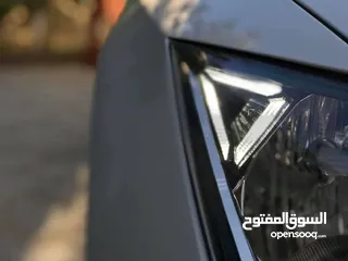  10 سيات ليون xcEllENCE