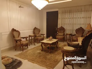  17 شقة مميزة للبيع حي الهمشري / ام السماق / خلدا