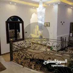  19 شبه قصر للبيع في أجمل مناطق الجبيهة بسعر لقطة تصلح للسكن أو مقر ديوان